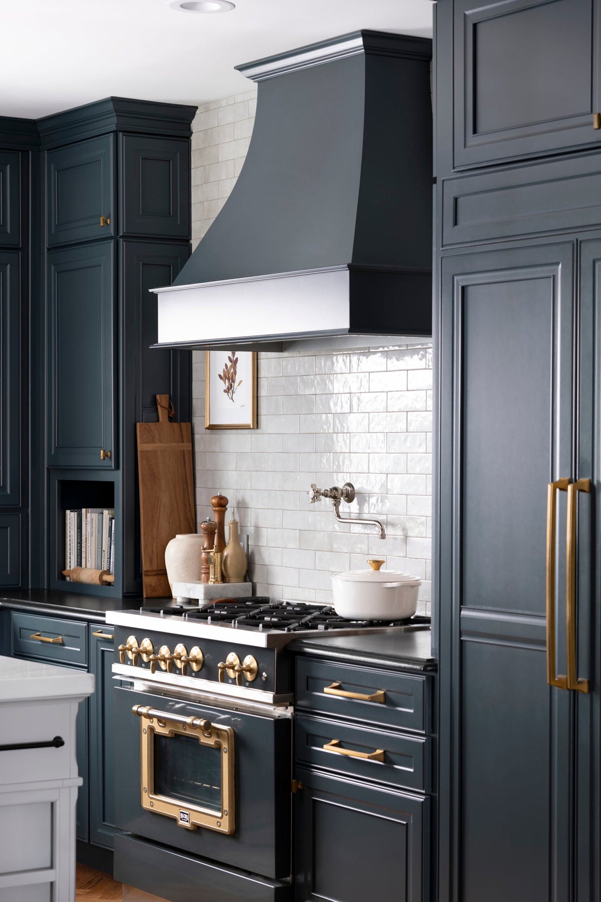 HOME & KITCHEN
